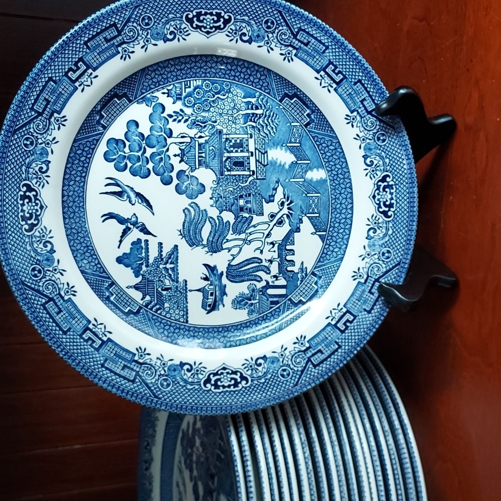 4 of 10.5" dinner plates by Churchill of England blue and white 🤍💙 dinn - Picture 9 of 15
